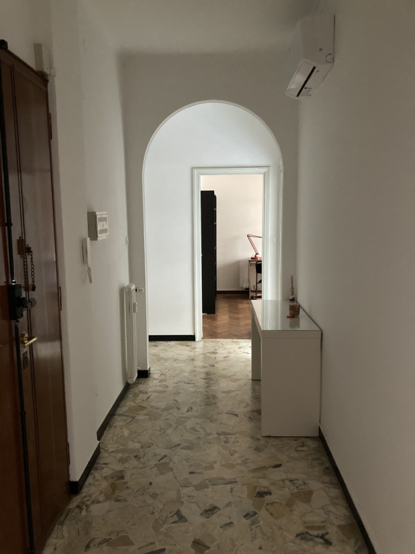 Nel cuore del Centro Storico di Vicenza, nella rinomata zona Ponte Pusterla, proponiamo in locazi...