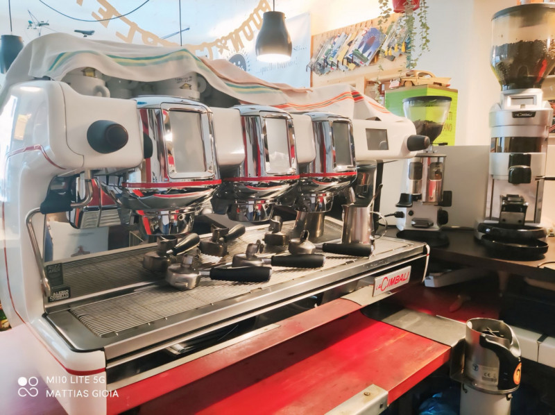 (Per INFO Mattias 3494222146) A Oderzo, in via Garibaldi, in centro storico, si vende attività qu...