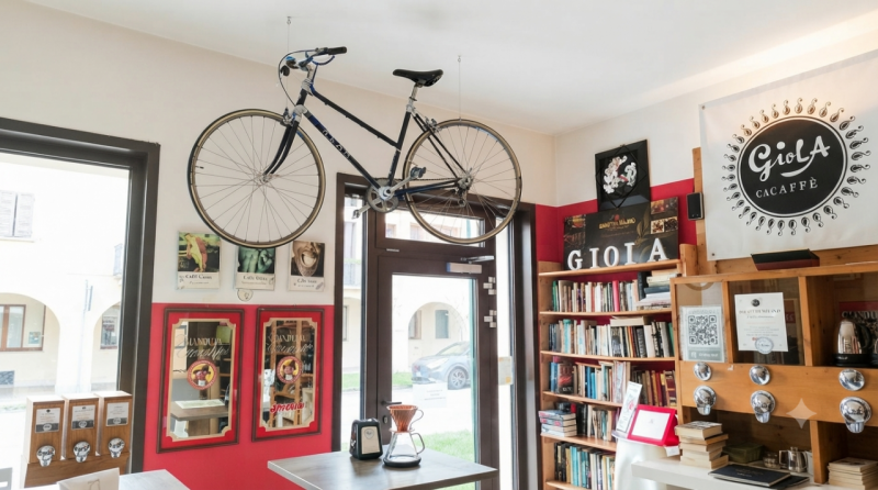 (Per INFO Mattias 3494222146) A Oderzo, in via Garibaldi, in centro storico, si vende attività qu...