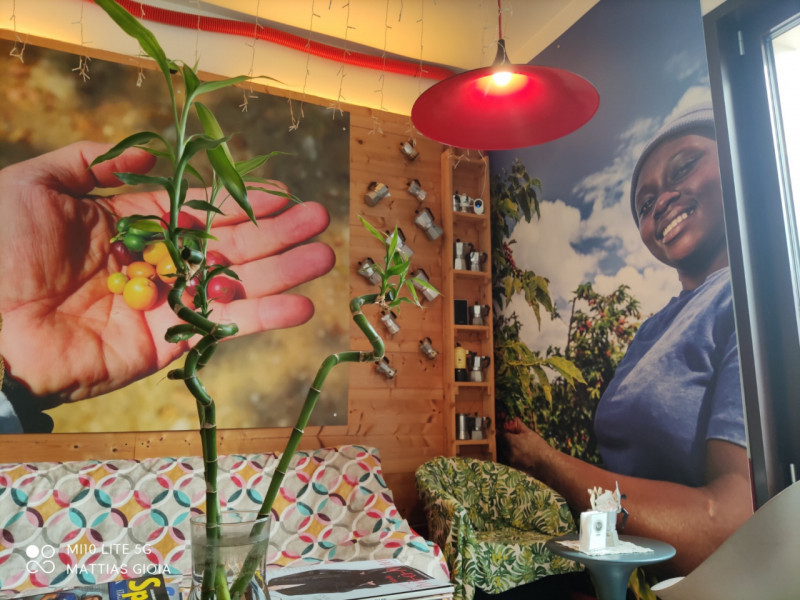 (Per INFO Mattias 3494222146) A Oderzo, in via Garibaldi, in centro storico, si vende attività qu...