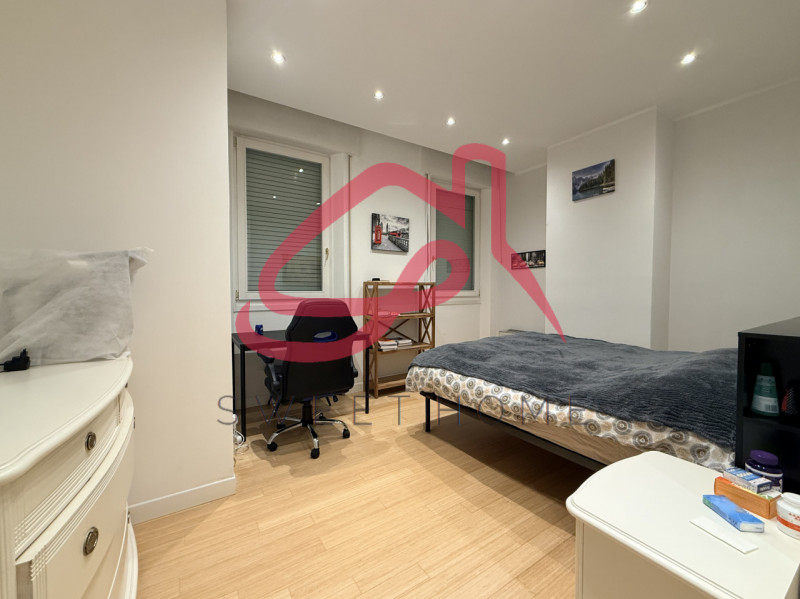 Padova (Centro Storico-Largo Europa): in stabile signorile dotato di servizio di portineria, stan...