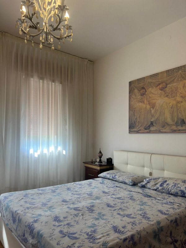 Vendesi a Monselice, in quartiere Marco Polo, appartamento di generosa metratura al primo ed ulti...