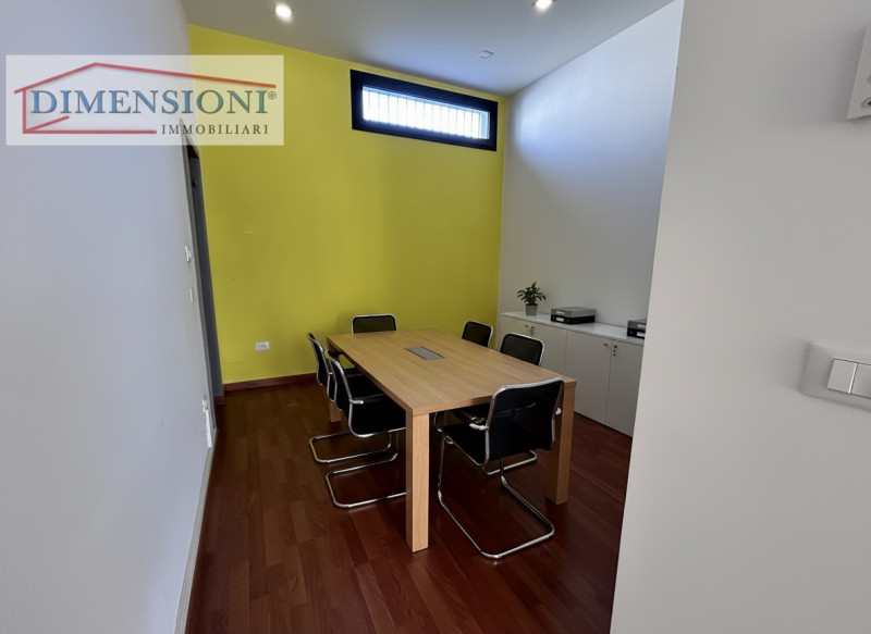 ABANO TERME Negozio in posizione strategica a due passi dal centro.

Proponiamo in locazione un l...