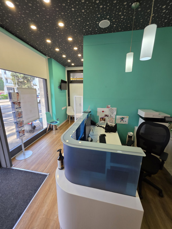 In esclusiva a Faenza, proponiamo in vendita un ampio e luminoso negozio con una posizione strate...