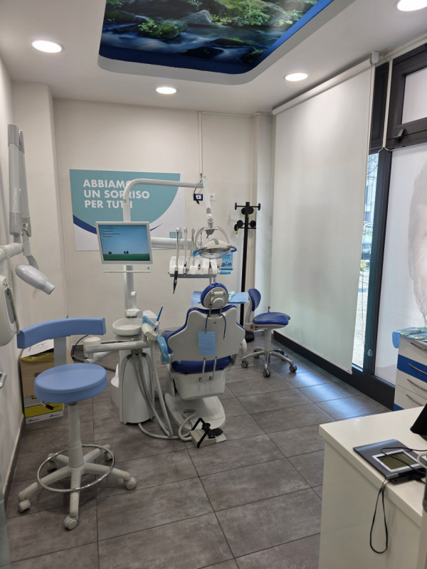 In esclusiva a Faenza, proponiamo in vendita un ampio e luminoso negozio con una posizione strate...