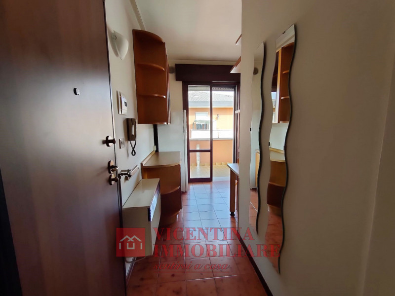VICENZA-ANCONETTA: in un quartiere tranquillo ma comodo ai servizi proponiamo  in affitto MINI AP...