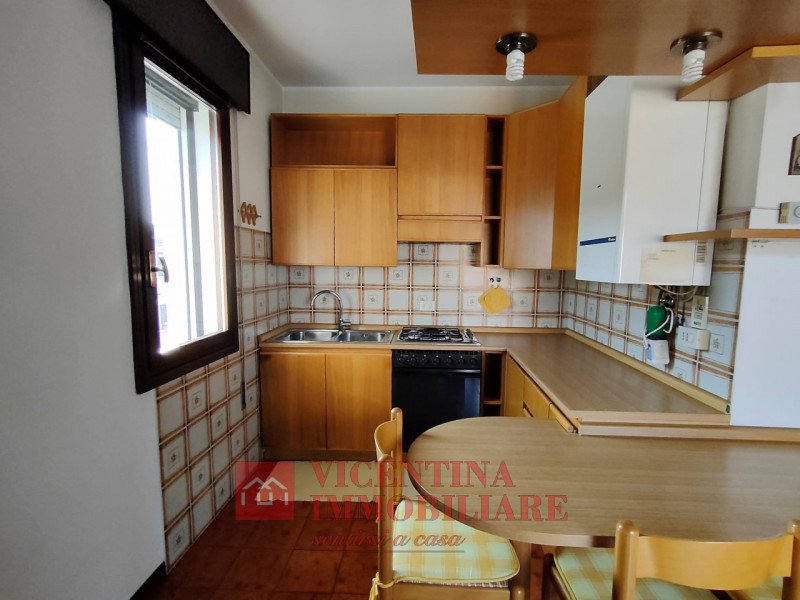 VICENZA-ANCONETTA: in un quartiere tranquillo ma comodo ai servizi proponiamo  in affitto MINI AP...