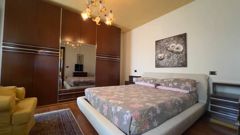 Ve lo diciamo subito: noi di questa casa ci siamo subito innamorati.

Ci siamo innamorati di una ...