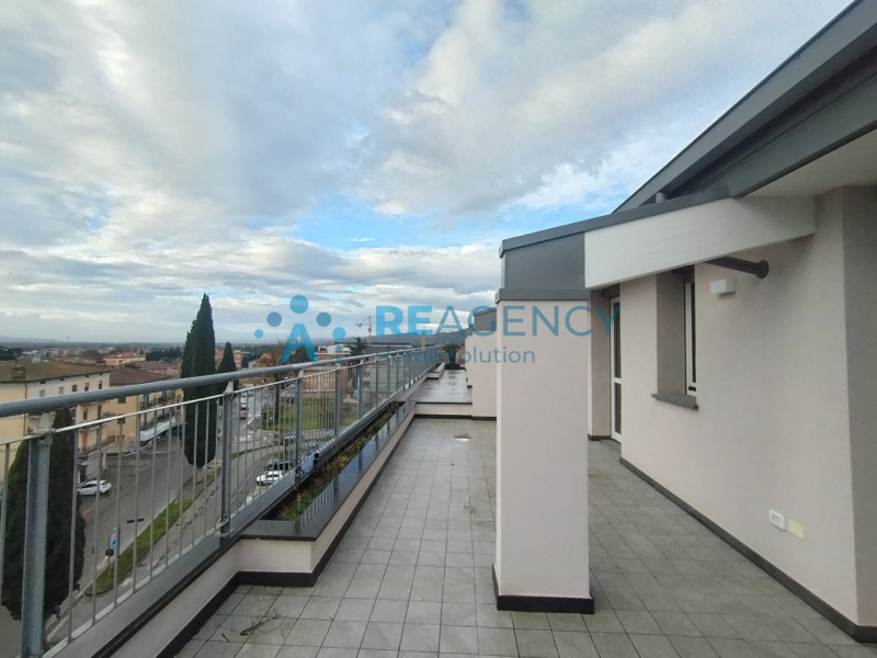 PERUGIA, zona Ponte San Giovanni: proponiamo in vendita NUOVO ATTICO CON TERRAZZA ABITABILE E VIS...