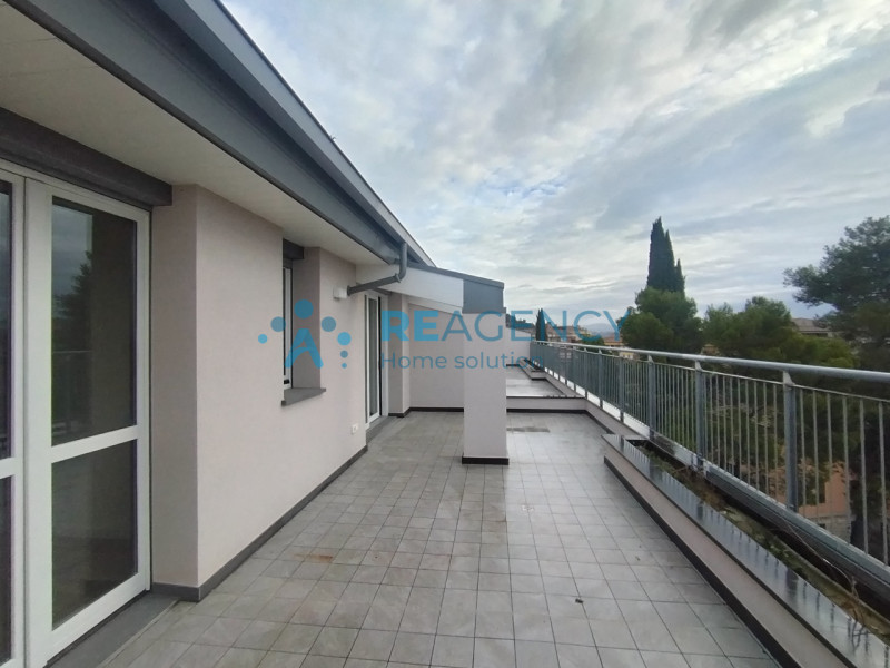 PERUGIA, zona Ponte San Giovanni: proponiamo in vendita NUOVO ATTICO CON TERRAZZA ABITABILE E VIS...