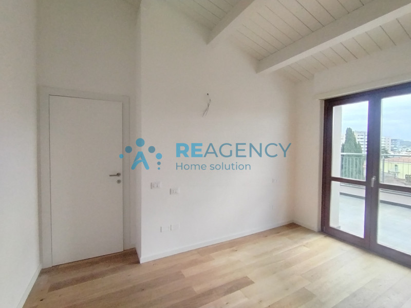 PERUGIA, zona Ponte San Giovanni: proponiamo in vendita NUOVO ATTICO CON TERRAZZA ABITABILE E VIS...