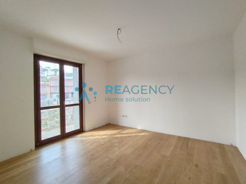 STAI CERCANDO UNA SOLUZIONE NUOVA IN CLASSE A, COMODA A TUTTI I SERVIZI, CON TERRAZZO ABITABILE?
...