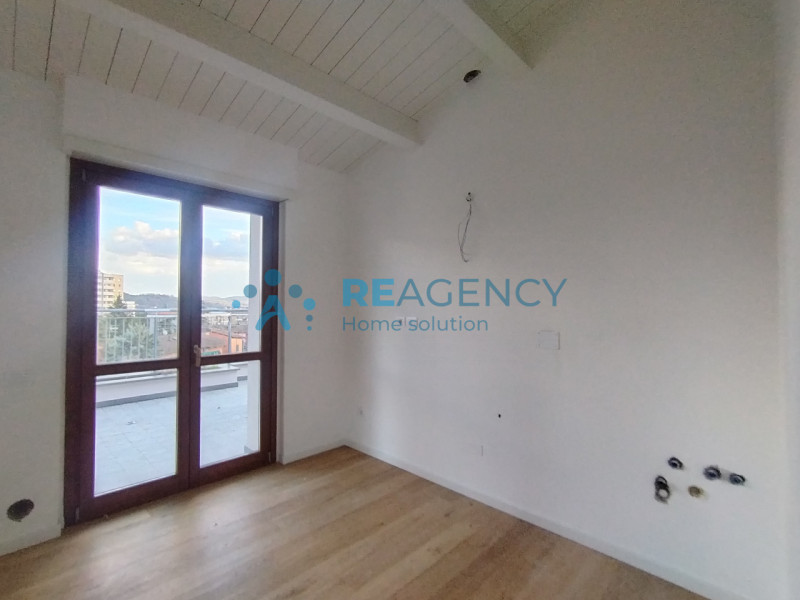 PERUGIA, zona Ponte San Giovanni: proponiamo in vendita NUOVO ATTICO CON TERRAZZA ABITABILE E VIS...