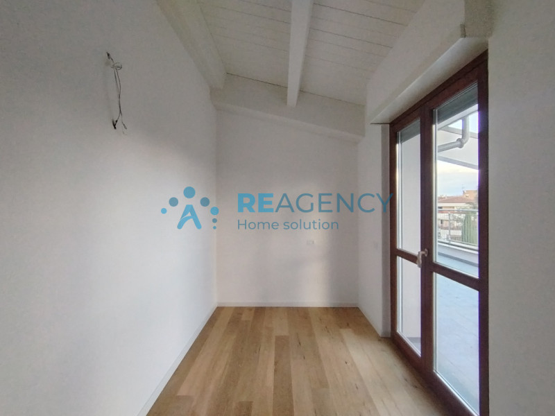 PERUGIA, zona Ponte San Giovanni: proponiamo in vendita NUOVO ATTICO CON TERRAZZA ABITABILE E VIS...