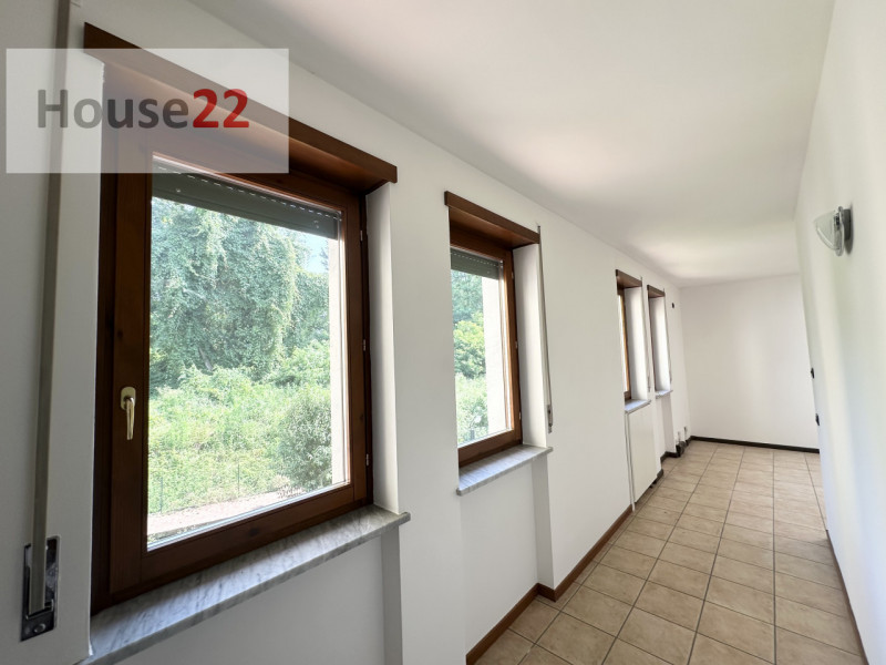 SI PRECISA QUANTO SEGUE: Attualmente l'immobile è accatastato come ufficio e si può eseguire il c...