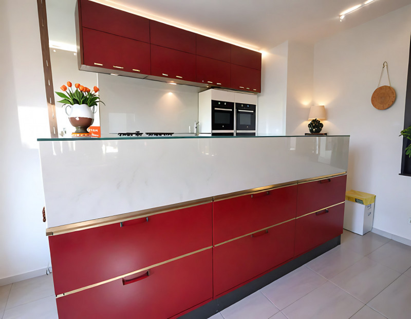 (Per INFO Mattias 3494222146) A Mansuè, in zona centrale di forte passaggio e vicino a scuole e s...