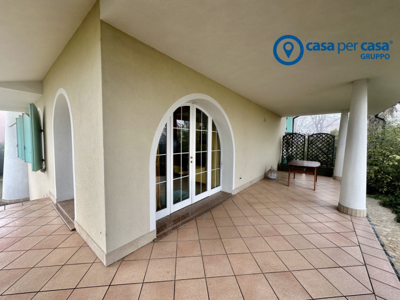 Giacciano con Baruchella Vendita Villa contemporanea