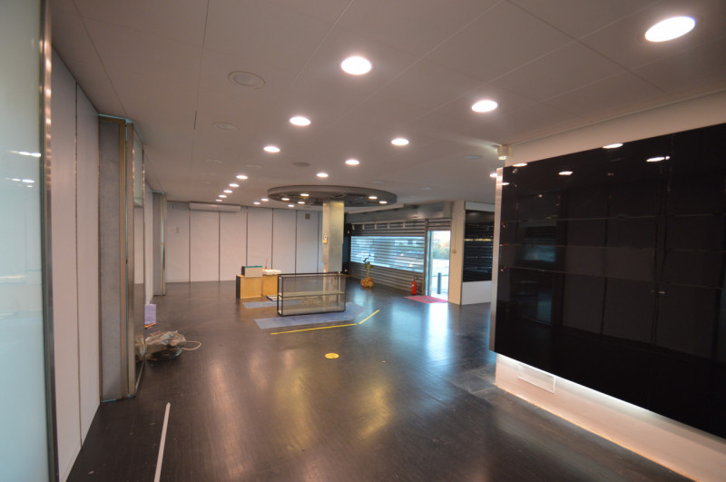 COMMERCIALE VETRINATO CON MOLTA VISIBILITA'

Trattative riservate Immobiliare Unica Colceresa via...