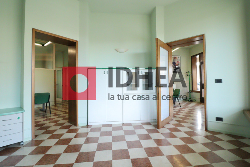 VILLORBA - CARITA'

L'indirizzo segnalato è puramente indicativo al solo Comune dell'annuncio tra...