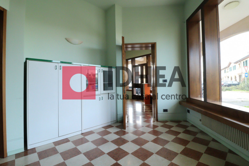 VILLORBA - CARITA'

L'indirizzo segnalato è puramente indicativo al solo Comune dell'annuncio tra...