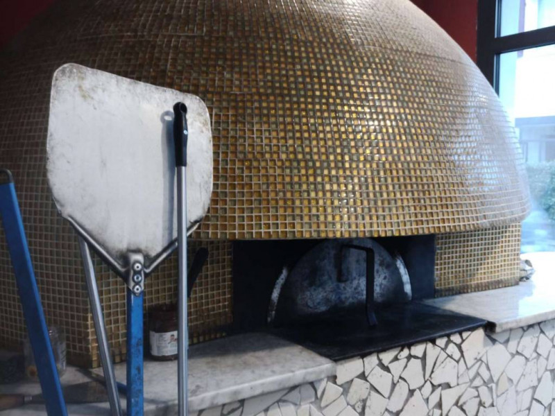 S. GIUSEPPE negozio d'angolo di 65 mq (All'angolo tra Via Lepanto e Piazzale San Giuseppe) ristru...