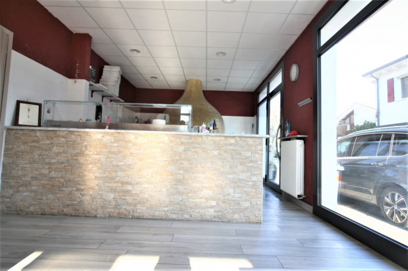 S. GIUSEPPE negozio d'angolo di 65 mq (All'angolo tra Via Lepanto e Piazzale San Giuseppe) ristru...