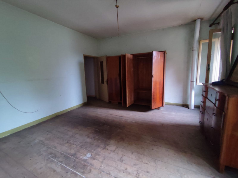 Borgo Veneto, località Saletto, proponiamo in vendita rustico da ristrutturare, con scoperto escl...