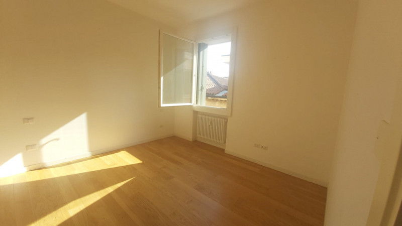 Nel cuore del centro storico di Vicenza, precisamente in Corso Palladio, su un palazzo di poche u...