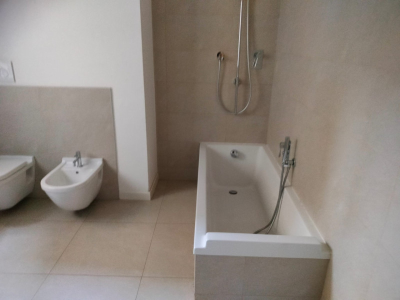 Nel cuore del centro storico di Vicenza, precisamente in Corso Palladio, su un palazzo di poche u...