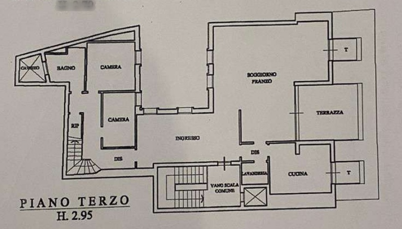 Nel cuore del centro storico di Vicenza, precisamente in Corso Palladio, su un palazzo di poche u...