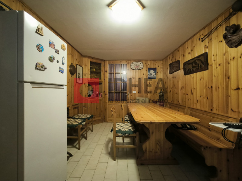 CASIER: CENTRO

Inserita in un bel contesto residenziale, in zona centrale al paese, ma distante ...