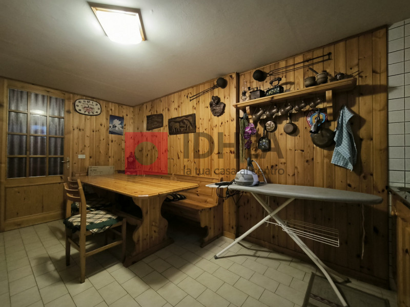 CASIER: CENTRO

Inserita in un bel contesto residenziale, in zona centrale al paese, ma distante ...