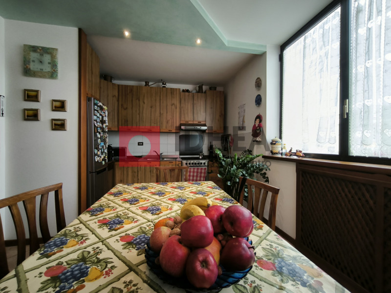 CASIER: CENTRO

Inserita in un bel contesto residenziale, in zona centrale al paese, ma distante ...