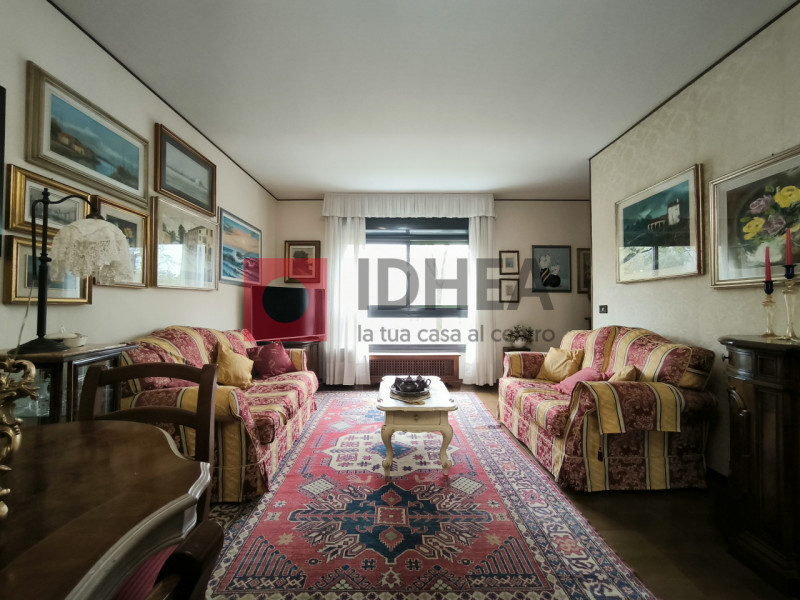 CASIER: CENTRO

Inserita in un bel contesto residenziale, in zona centrale al paese, ma distante ...