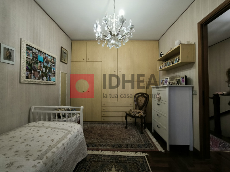 CASIER: CENTRO

Inserita in un bel contesto residenziale, in zona centrale al paese, ma distante ...