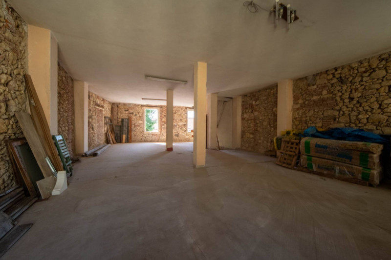 Se stai cercando una casa da trasformare in un progetto unico, capace di rispecchiare pienamente ...