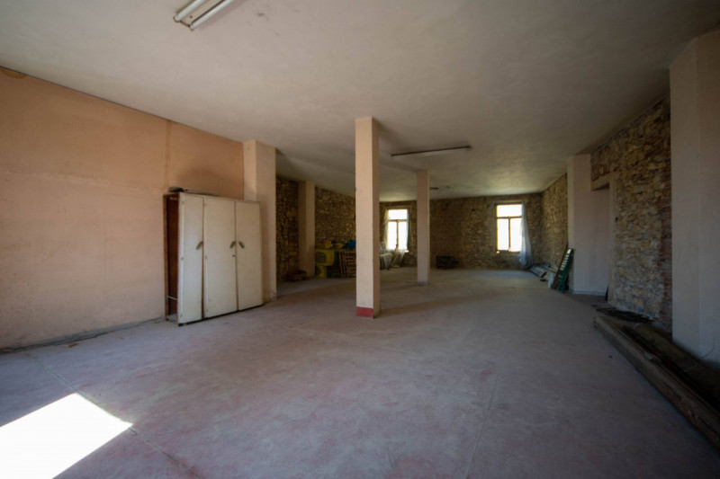 Se stai cercando una casa da trasformare in un progetto unico, capace di rispecchiare pienamente ...