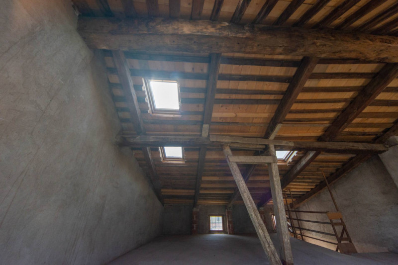 Se stai cercando una casa da trasformare in un progetto unico, capace di rispecchiare pienamente ...