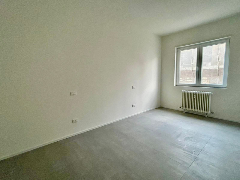 Tra viale Margherita e corso Padova, in zona interna lontana dal traffico, proponiamo la vendita ...