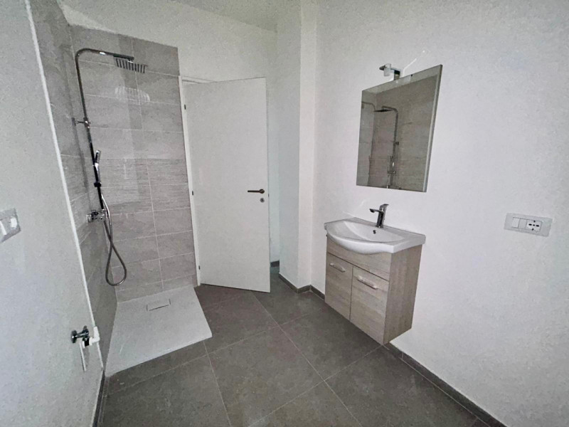 Tra viale Margherita e corso Padova, in zona interna lontana dal traffico, proponiamo la vendita ...