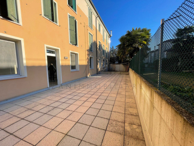 Per informazioni e visite contattare:
Adriana: 348/9052906
Consulente immobiliare Sara: 348/85602...