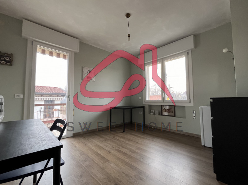 Padova (Mortise): abitazione singola disposta su più livelli.
Piano Rialzato: ingresso, soggiorno...