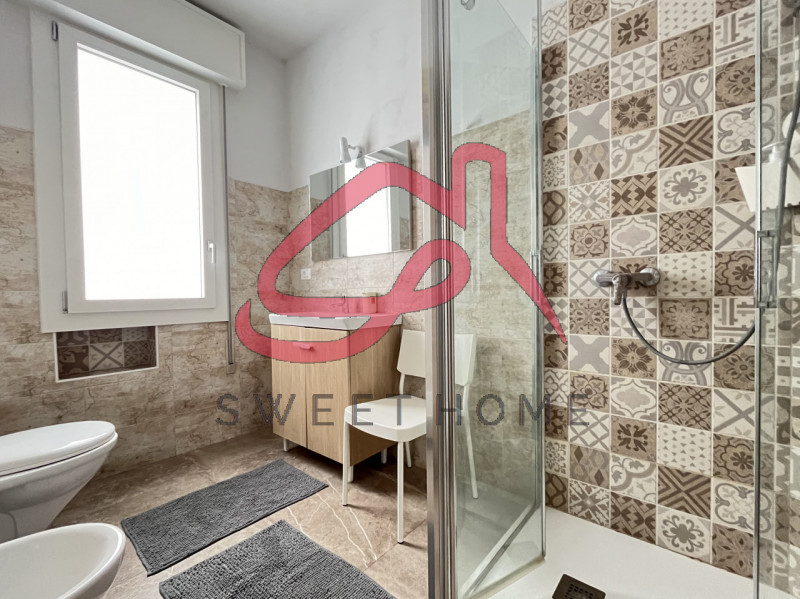 Padova (Mortise): abitazione singola disposta su più livelli.
Piano Rialzato: ingresso, soggiorno...