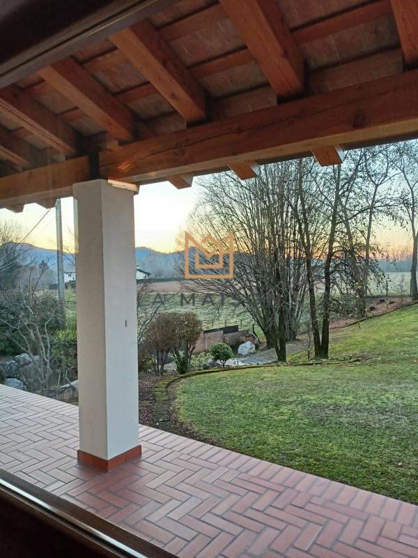 NOSTRA PROPOSTA: a pochi minuti dal meraviglioso centro storico di Asolo siamo lieti di presentar...