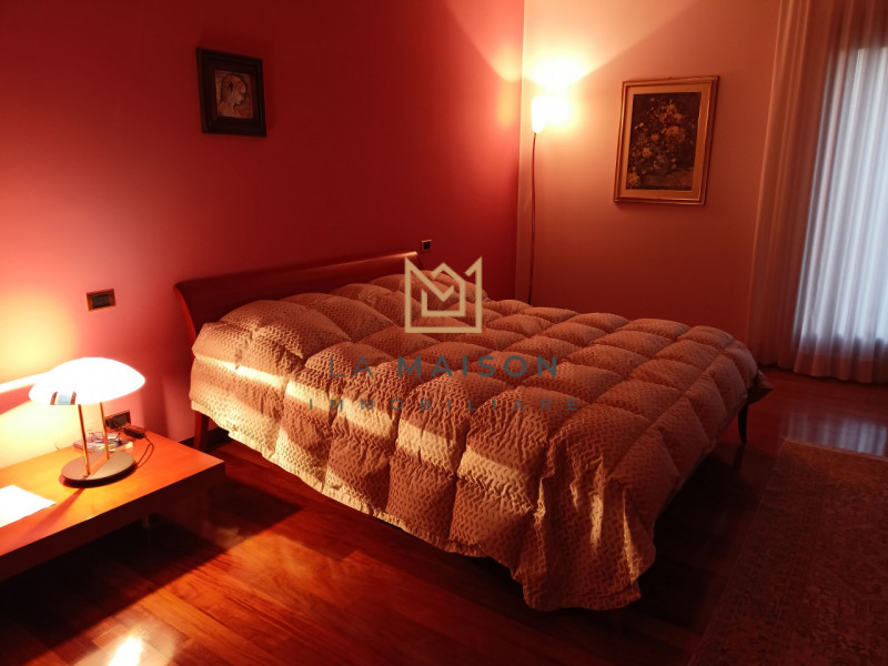 NOSTRA PROPOSTA: a pochi minuti dal meraviglioso centro storico di Asolo siamo lieti di presentar...