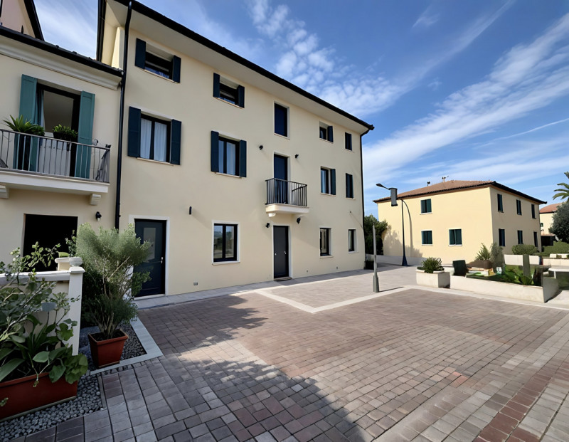 (Per INFO Cristina 3389226442) A Pionca di Vigonza, proponiamo in vendita spazio commerciale con ...