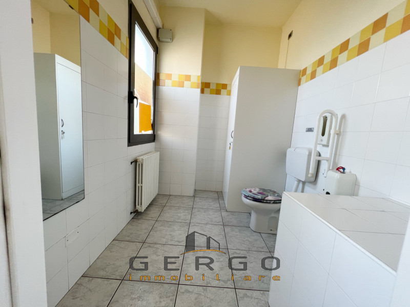 (Per INFO Cristina 3389226442) A Pionca di Vigonza, proponiamo in vendita spazio commerciale con ...