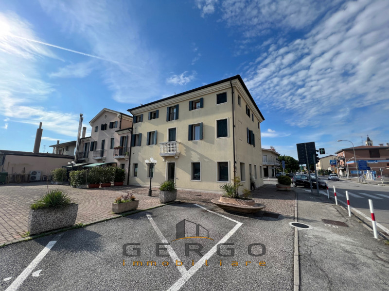 (Per INFO Cristina 3389226442) A Pionca di Vigonza, proponiamo in vendita spazio commerciale con ...