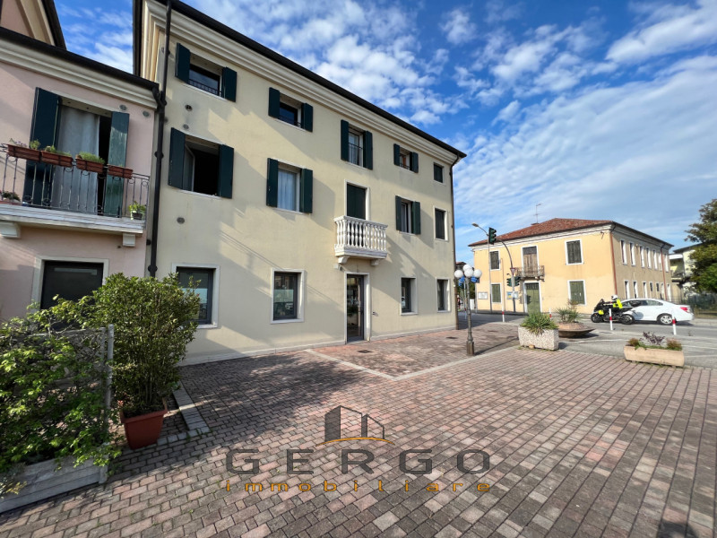 (Per INFO Cristina 3389226442) A Pionca di Vigonza, proponiamo in vendita spazio commerciale con ...