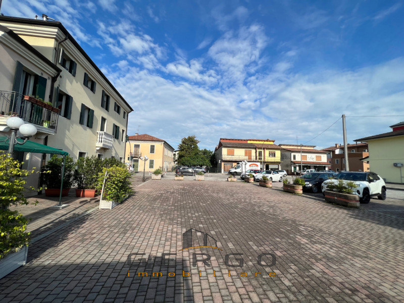 (Per INFO Cristina 3389226442) A Pionca di Vigonza, proponiamo in vendita spazio commerciale con ...